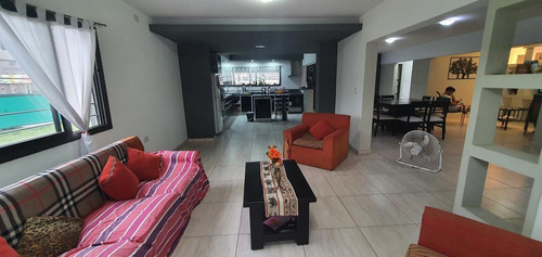 Imagen 4 de 18 de Casa Esquina En Barrio Los Aromas Valle Escondido