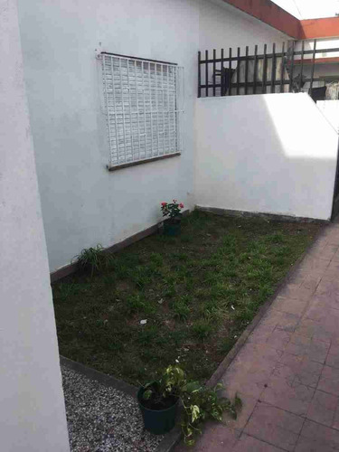Imagen 2 de 16 de Venta 2 Ambientes Interno Con Jardin Excelente Ubicacion