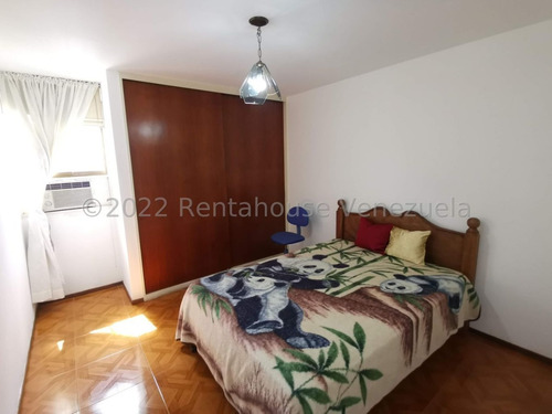 Imagen 14 de 19 de Espacioso Apartamento En Venta El Marques 22-8535