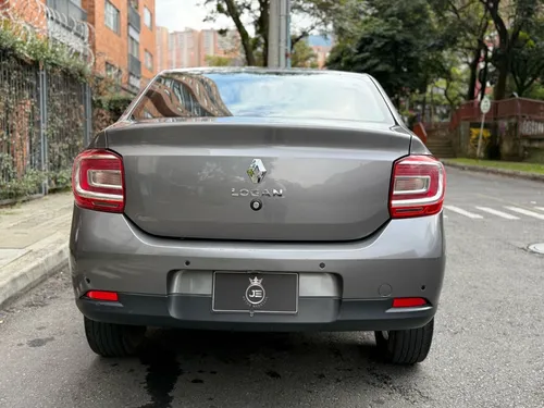 Renault Logan 1.6 Privilege / Intens