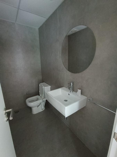 Imagen 18 de 30 de Rivera Próximo Arocena, Estrena, Oficina De 126 M2 + Gran Patio De 60 M2 !!