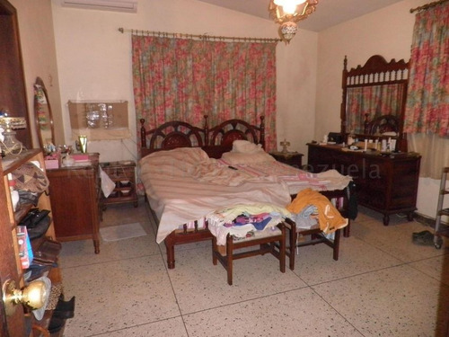 Imagen 6 de 14 de Leida Falcon Rentahouse Vende Casa En Trigal Centro Valencia 22-3967lf