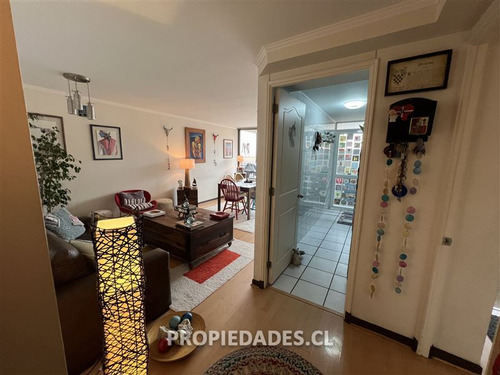 Departamento En Venta De 2 Dorm. En Las Condes