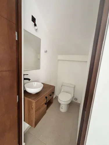 Renta De Casa En Privada Botánico, Zona Norte De Mérida