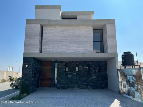 Imagen 2 de 22 de Casa A Estrenar En Altos De Juriquilla Kp