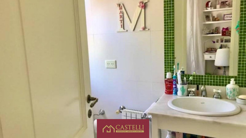 Casa De 5 Dormitorios En Venta Ayres De Pilar