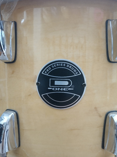 Caixa De Bateria 14x8 Maple D-one Aro Diecast 10 Afinações