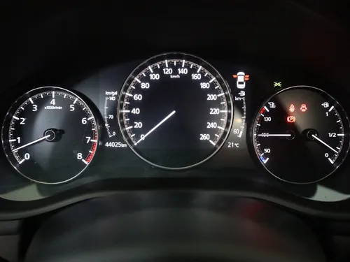 Mazda 3 TOURING 2.0 MT 6AB 4P