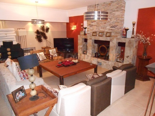 Imagen 4 de 30 de Imponente Mansion En Exclusiva Zona De Bosque - B5