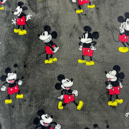 Manta Frazada Con Mangas Mickey Color Gris Oscuro