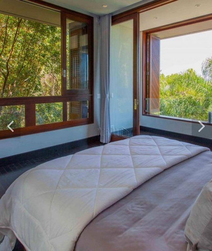 Casa Com 4 Dormitórios À Venda, 375 M² Por R$ 4.500.000,00 - Campeche - Florianópolis/sc - Ca0787