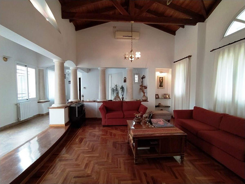 Casa En Venta En Argüello | Una Planta