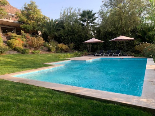 Borde Cancha De Golf / Condominio Casas De Hacienda Chicureo