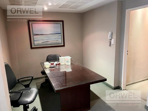 Imagen 11 de 17 de Excelente Local Con Oficinas Y Deposito !! Mucho Potencial !!!