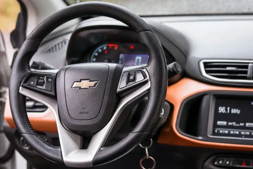 Chevrolet Onix 1.4 Ltz 5 p