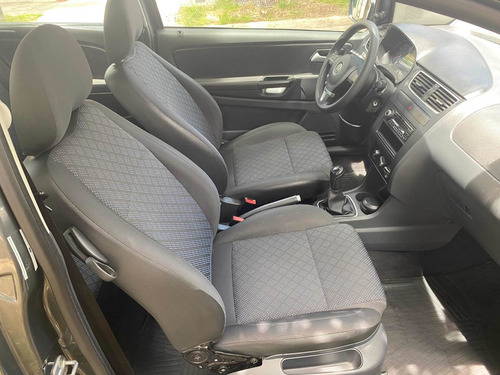 Imagen 18 de 18 de Volkswagen Fox 2013 1.6 Comfortline 3 P
