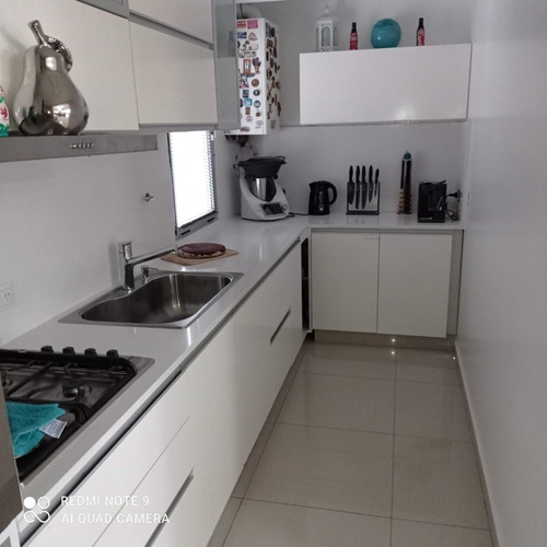 Imagen 2 de 10 de Departamento De 5 Amb. 3 Cocheras