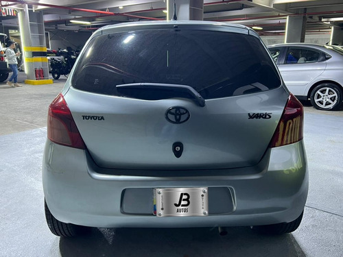 Imagen 8 de 8 de Toyota Yaris .