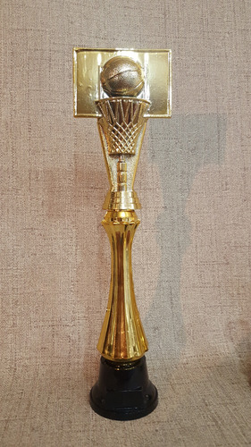 Terna Trofeo Plástico Basquet Tablero Souvenir 26-19-15cm Dorado