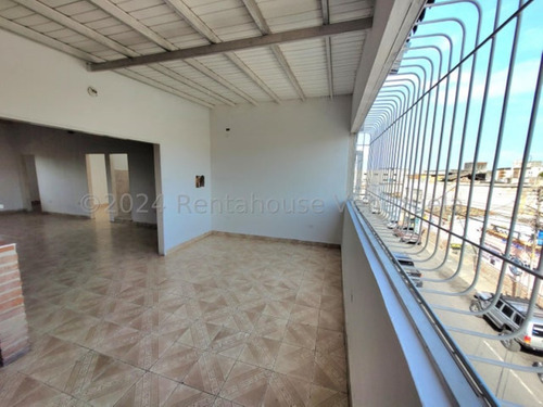 Milagros Inmuebles Edificio Venta Barquisimeto Lara Zona Centro Economica Residencial Economico Comercial Código Inmobiliaria Rent-a-house 25-140