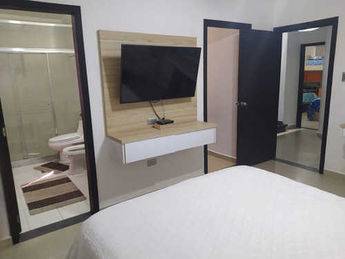 Imagen 12 de 25 de Town House En Urb. Lomas Del Este Res. Lomas Alto. Cl-fd605