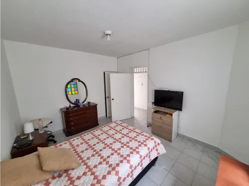 Apartamento En Venta 2do Piso En La Floresta 140 Mt²