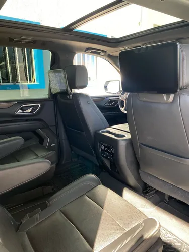 Chevrolet Suburban 5p High Country V8/6.2 Aut