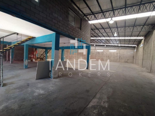 Imagen 6 de 20 de Excelente Galpón 1000 M2 Cub C/ Oficinas En Zona Industrial El Triangulo Sobre Calle Asfaltada
