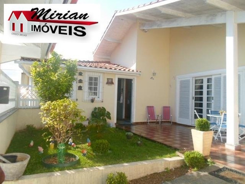 Imagem 3 de 30 de Casa Para Venda Em Peruibe Com Ótima Localização. 3 Dormitórios, Sendo Uma Suíte, Cozinha, Sala Ampla Para Dois Ambientes, Banheiro Social, 2 Vagas. A - Ca00796 - 3469146