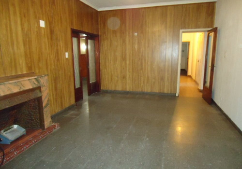 120 E/ 76 Y 77 - Casa/ Dpto