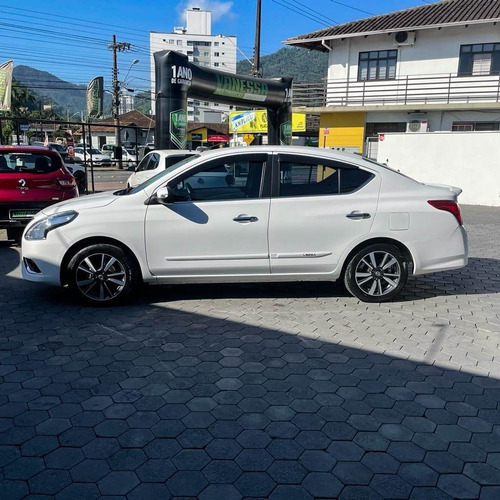 Imagem 2 de 10 de Nissan- Versa Sl 1.6 16v Flexstart 4p Aut.
