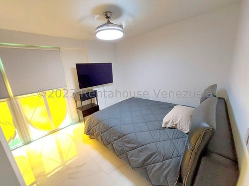 Espectacular Apartamento En Alquiler Santa Paula.25-2063 K.o