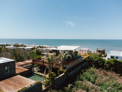 Casa En Alquiler Por Temporada De 4 Dormitorios En Punta Piedras (ref: Atm-7221)