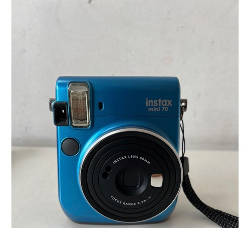 Imagen 3 de 7 de Cámara Instantánea Fujifilm Instax Mini 70 Island Blue Usada