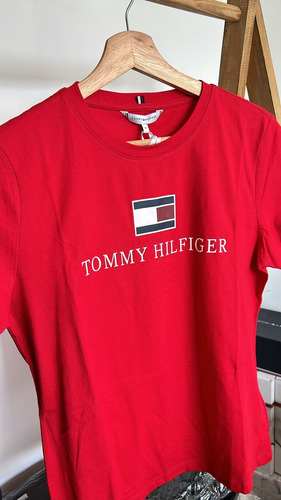 Remera Tommy Hilfiger Mroja