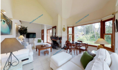 Imagen 9 de 30 de Casa En Venta De 6 Dormitorios En Lugano