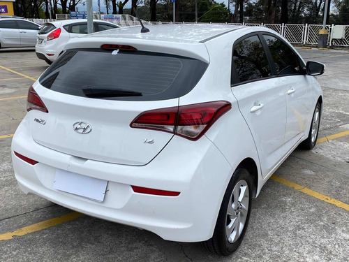 Imagem 6 de 11 de Hyundai Hb20 2016 1.6 Comfort Style Flex 5p