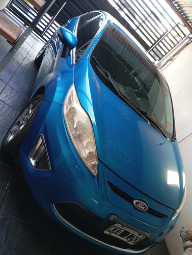 Ford Fiesta Kinetic 1.6 Design Sedan 120cv Trend