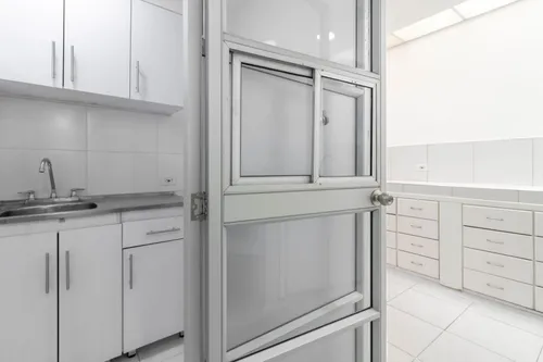 Local En Arriendo/venta En Chapinero Alto. Cod A22221