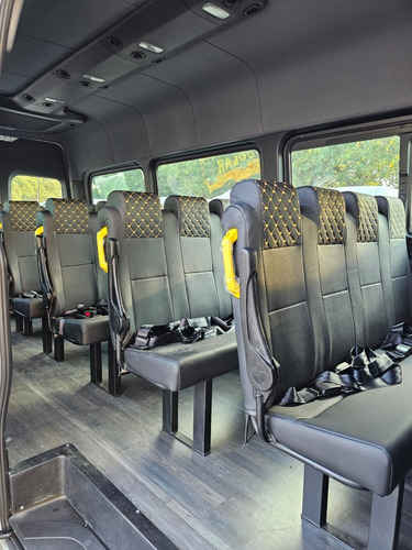 Sprinter Van 417 Extra Longa 28 Lugares Doc Onibus