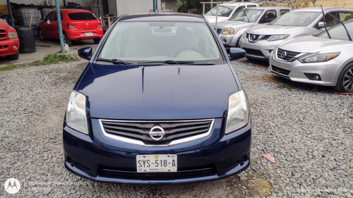 Nissan Sentra 2.0 Custom 6vel Mt