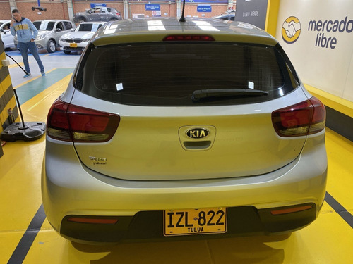 Imagen 9 de 25 de Kia Rio Vibrant