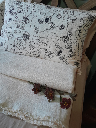 Set Manta Pie De Cama/ Sillon + 2 Fundas Almohadon 60 X 40 Crudo Aeropostal