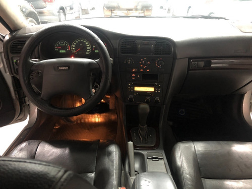 Imagen 11 de 12 de Volvo V40 2.0 At 2001