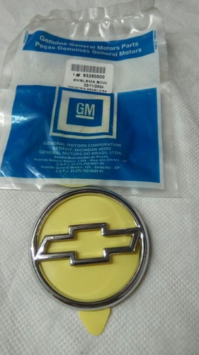 Escudo De Portón Corsa 3/5 Puertas 97/ Legítimo Gm 93250000