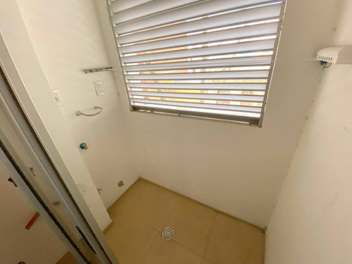 Imagen 12 de 14 de Venta De Apartamento Con 2 Dormitorios En Centro