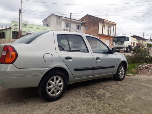 Imagem 2 de 15 de Renault Clio Sedan 2003 1.0 16v Rt 4p
