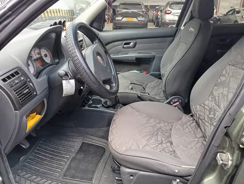 Fiat Palio Adventure 1.8 Locker