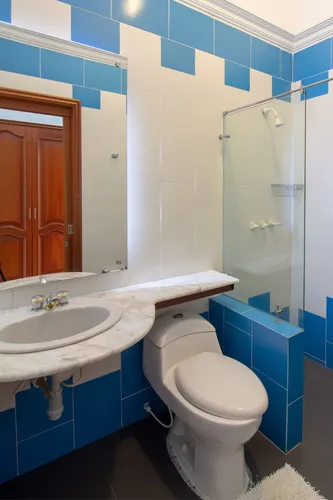 Casa En Arriendo/venta En Las Mercedes. Cod A4615