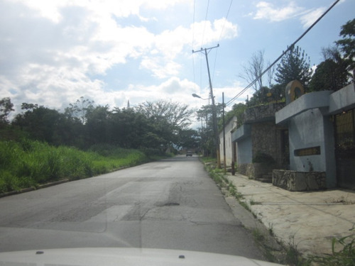 Terreno En Colinas De Guataparo, Valencia, Edo.carabobo    Plt-214